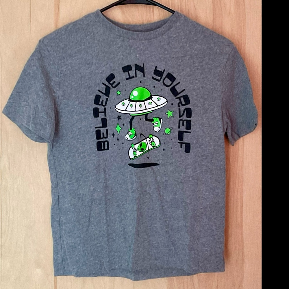 Old Navy Believe In Yourself Alien Boys Large Tee Shirt - EUC